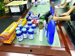 Ha Noi Customs tackles drugs transported via airway and express delivery