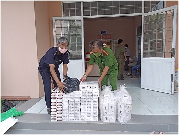 Dong Thap Customs seizes thousands of packs of smuggled cigarettes