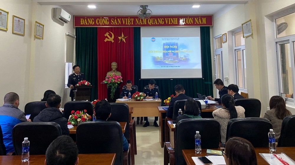 Quang Tri Customs sets out theme of work performance “Reform - Discipline – Professionalism”