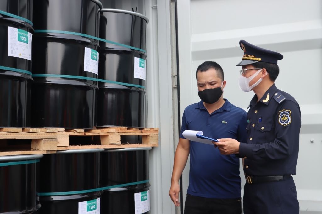 Hai Phong Customs collects VND8 billion from fines on administrative violations