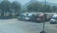 Lao Cai applies new plan to prevent negative situation in regulating vehicles to border gate
