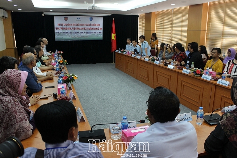 vietnam customs school becomes official member of incu