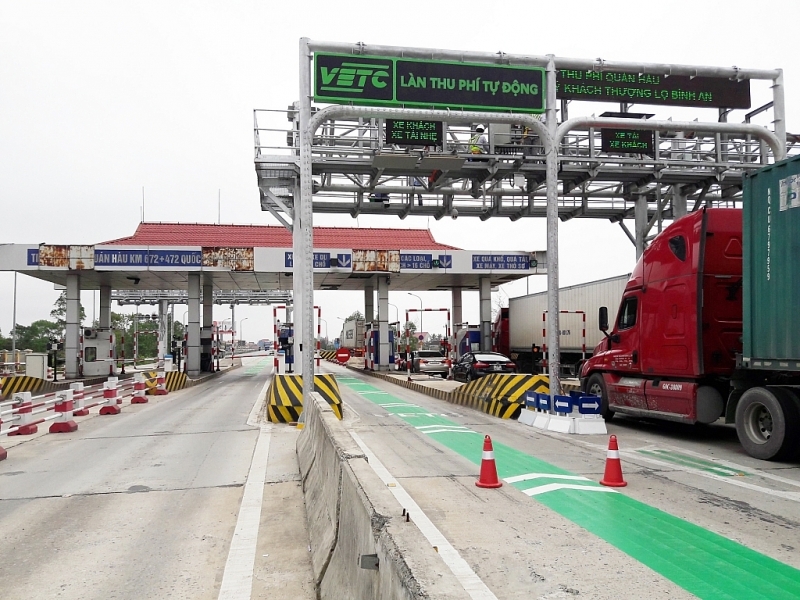 postpaidelectronic toll collection very reasonable but slow