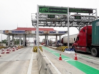 Postpaidelectronic toll collection: Very reasonable but slow