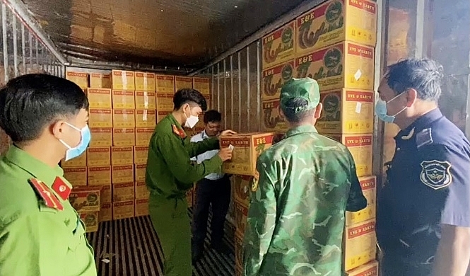 Over four tons of dried tamarind suspected of smuggling