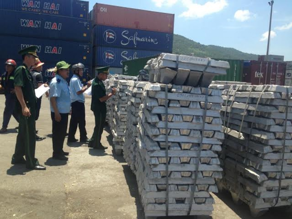 detected aluminium ingot and copper smuggling through da nang port