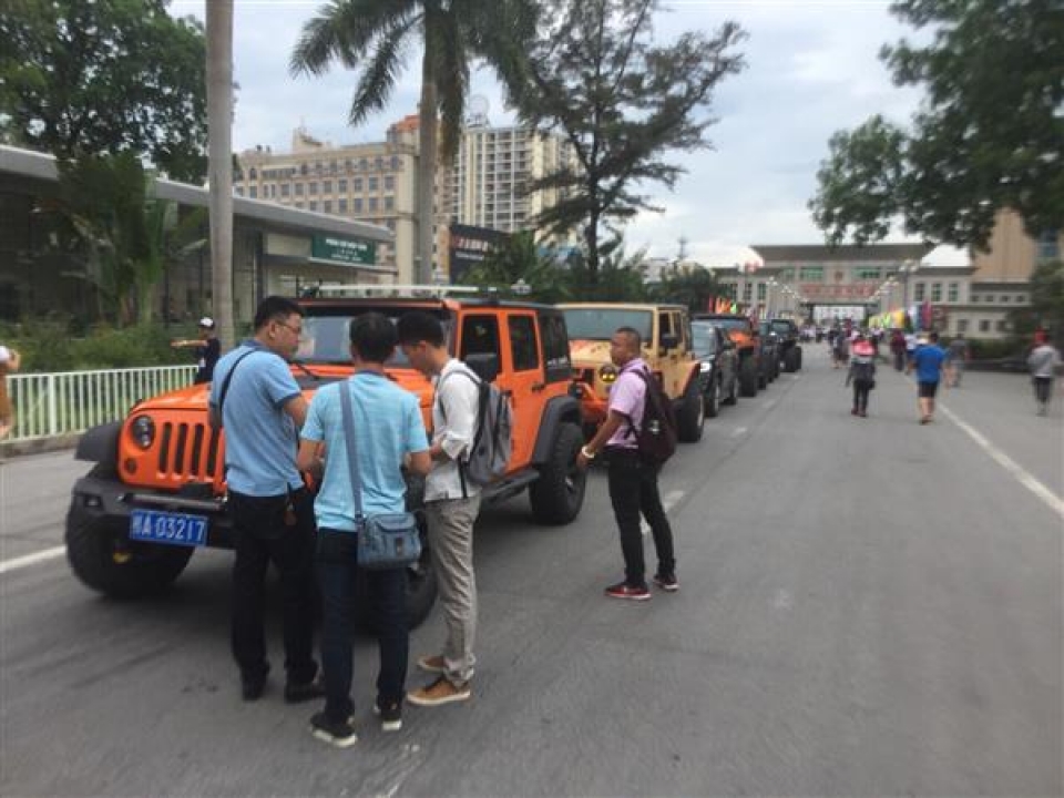 63 times of chinese self driving tourist vehicles enter to vietnam