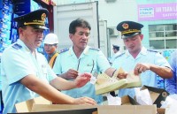 Customs force struggles to prevent fraud of Vietnamese goods origin