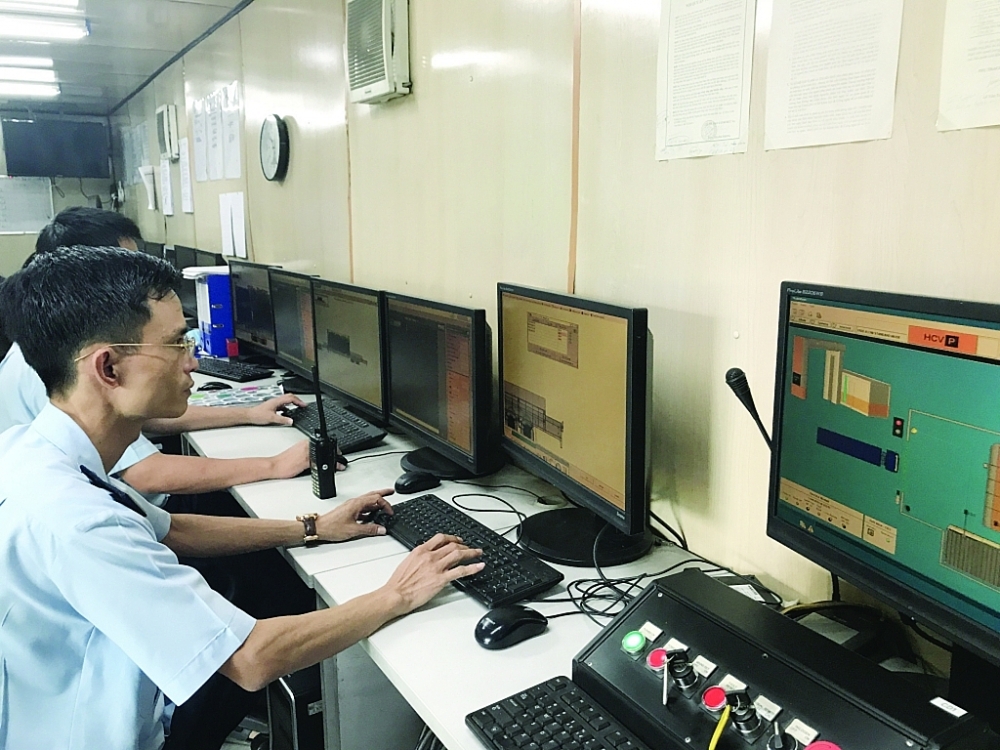 HCM City Customs improves efficiency of cargo scanning amid pandemic
