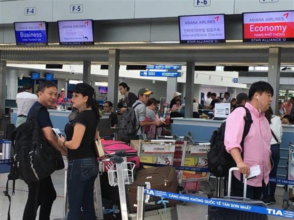 procedural steps for passengers entering and exiting tan son nhat international airport
