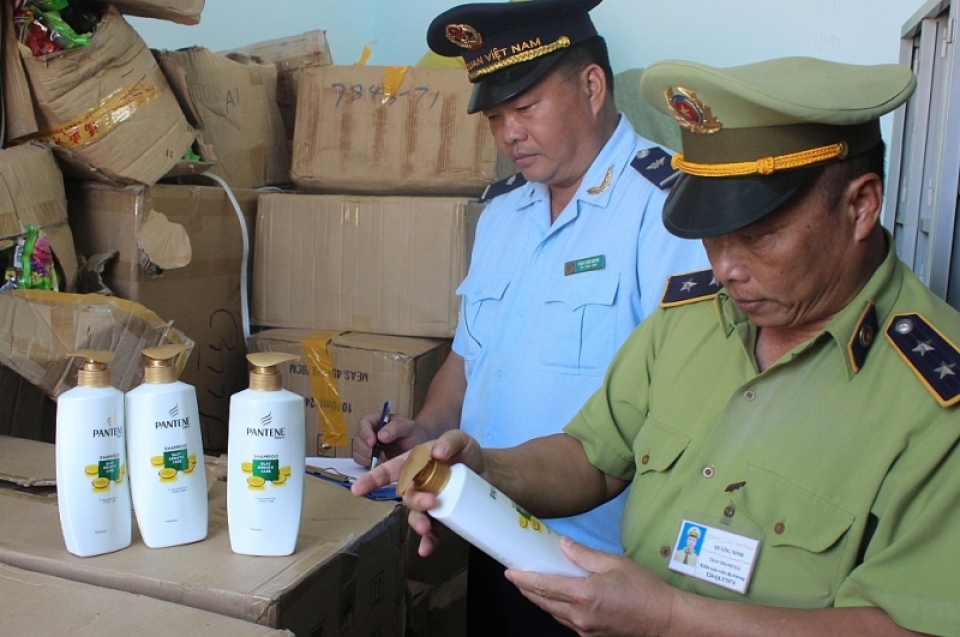 quang ninh customs department closely monitors area to prevent smuggled goods