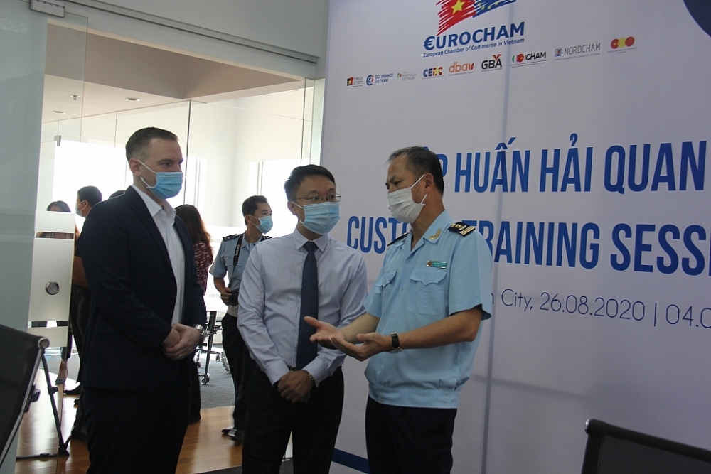 hcmcity customs holds training session on evfta for more than 200 businesses