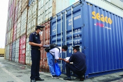 Dong Nai Customs supports enterprises to raise revenue