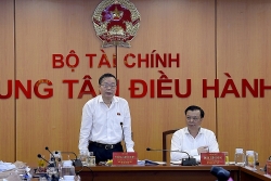Vice Chairman of the National Assembly Phung Quoc Hien holds working session with the Ministry of Finance