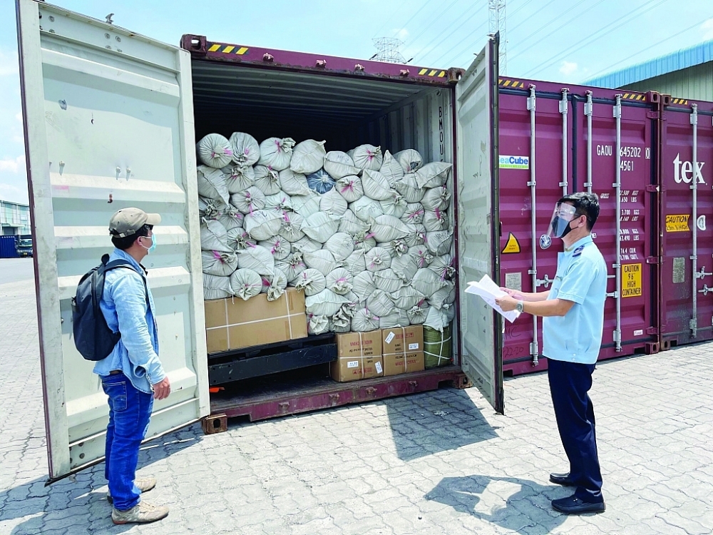 HCM City Customs Department provides solutions to support businesses
