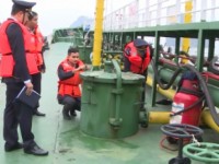 Transporting 6,000 liters of oil without documents to receive 3 million VND