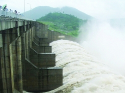 Floods and floods: Hydropower not a "crime" but it needs strict management