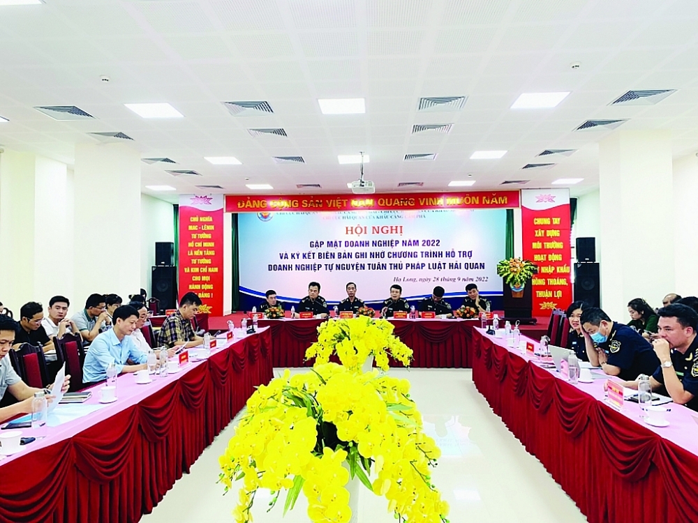 Enterprises assesses service quality of Quang Ninh Customs Department