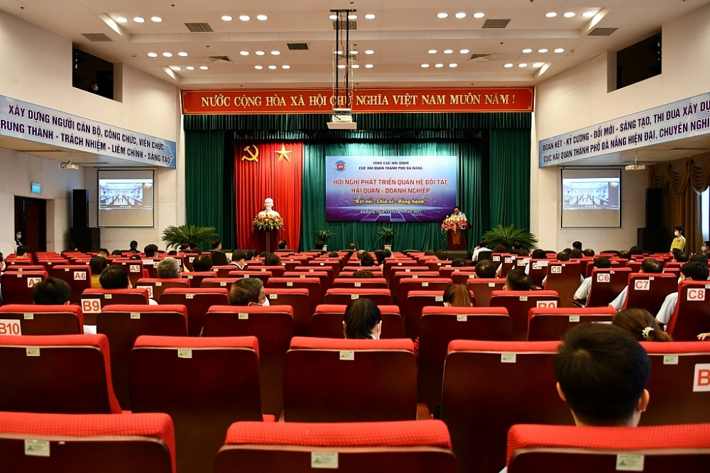 Da Nang Customs holds customs-business dialogue conference