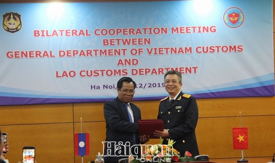 vietnam lao customs continue to develop friendship relation