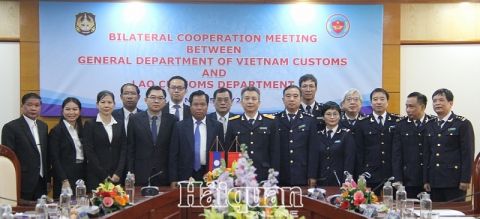 vietnam lao customs continue to develop friendship relation