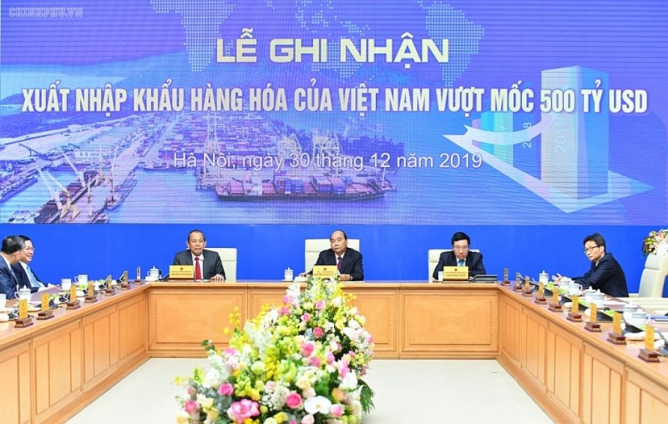 prime minister nguyen xuan phuc vietnams import and export turnover reached us 500 billion surpassing africa