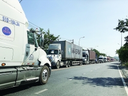 Overcoming obstacles to reduce logistics costs