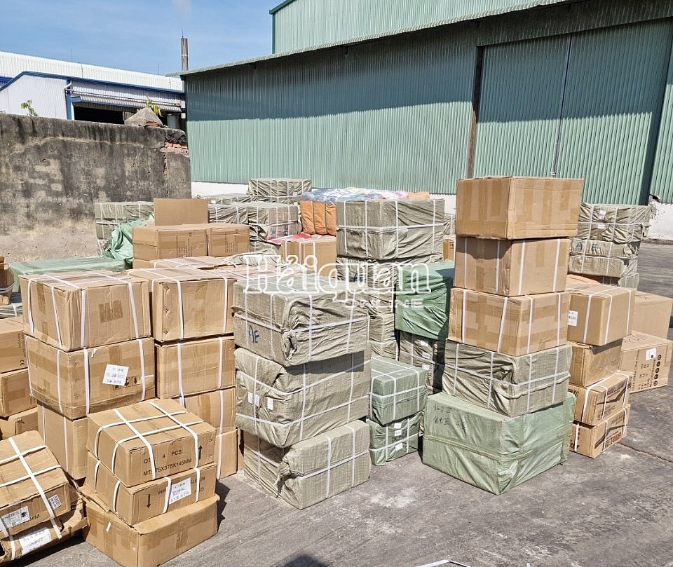 Container of smuggled goods declared as imported fabric materials seized