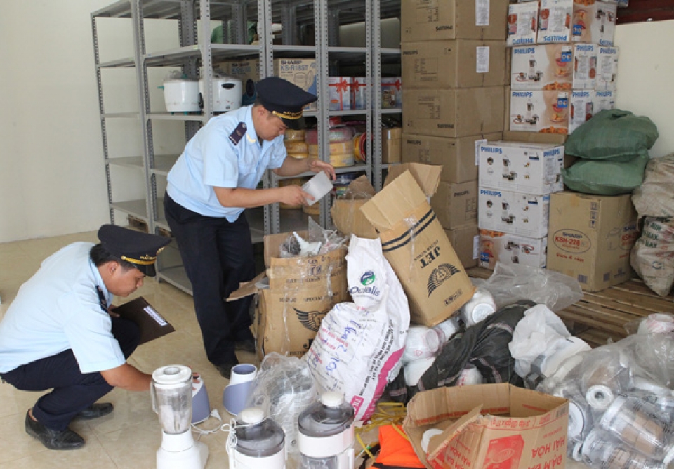 quang tri customs active anti smuggling activities from the border