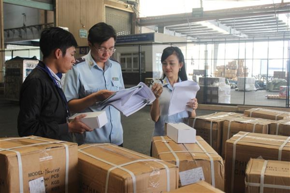 hcmc customs department accompanies with the business
