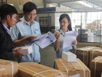 HCMC Customs Department accompanies with the business