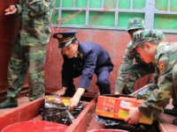 Lang Son Customs: drastically prevent smuggled firecrackers at the end of the year