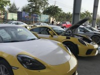 Many luxury cars imported at the beginning of the new year