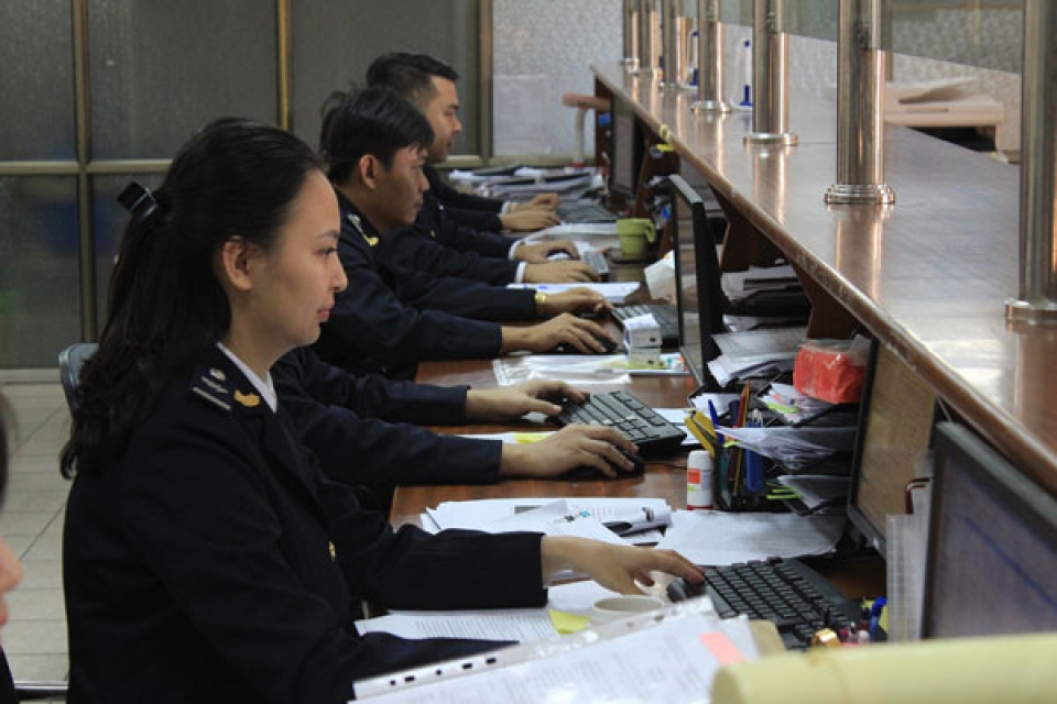 quang ninh customs accompanying sharing attracting many enterprises to carry out procedures through the area