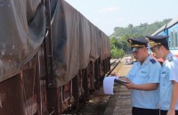 Lao Cai international railway Customs: year of passing through difficulties