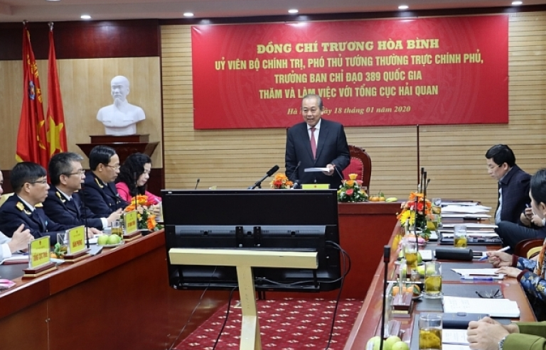 Deputy PM Truong Hoa Binh requests to enhance coordination and information sharing on anti-smuggling