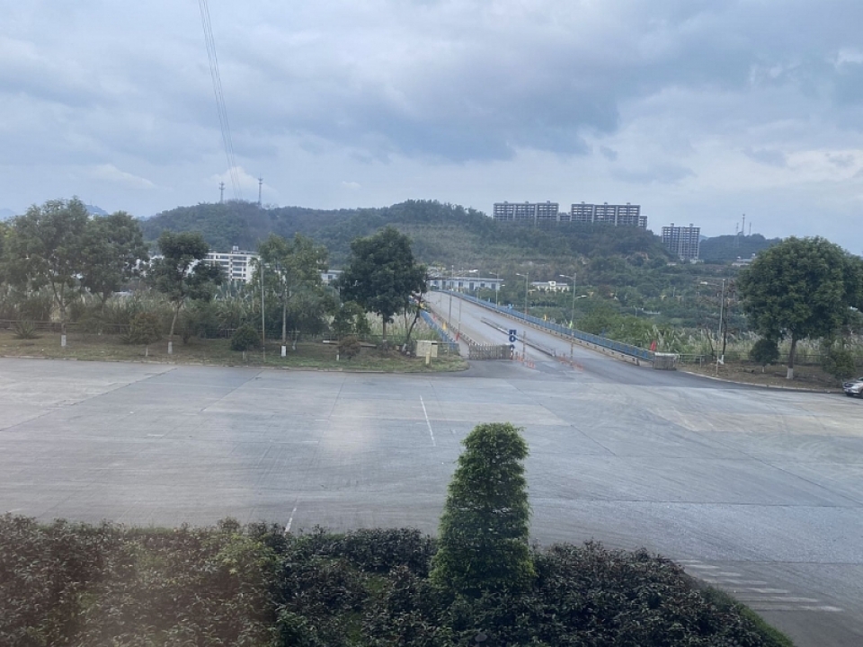 agricultural products through lao cai international border gate quiet due to the corona epidemic