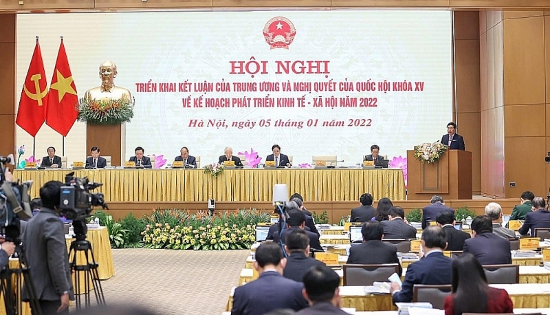 Deputy Prime Minister Pham Binh Minh reports at the conference. Photo: VGP