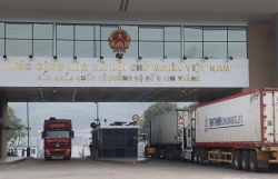 Lao Cai customs clears more than 30,000 tons of exported watermelon, dragon fruit