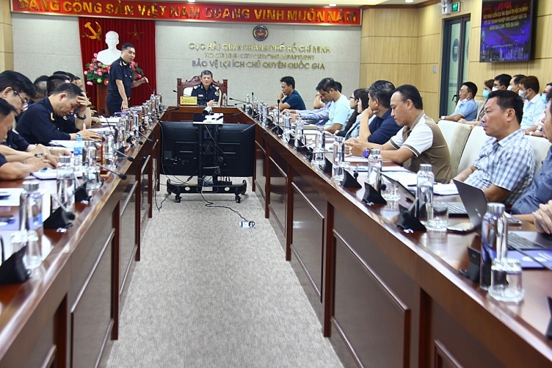 Illustrative photo. (In the photo: Ho Chi Minh City Customs Department has a dialogue conference with enterprises transporting goods in transit). Photo: T.H