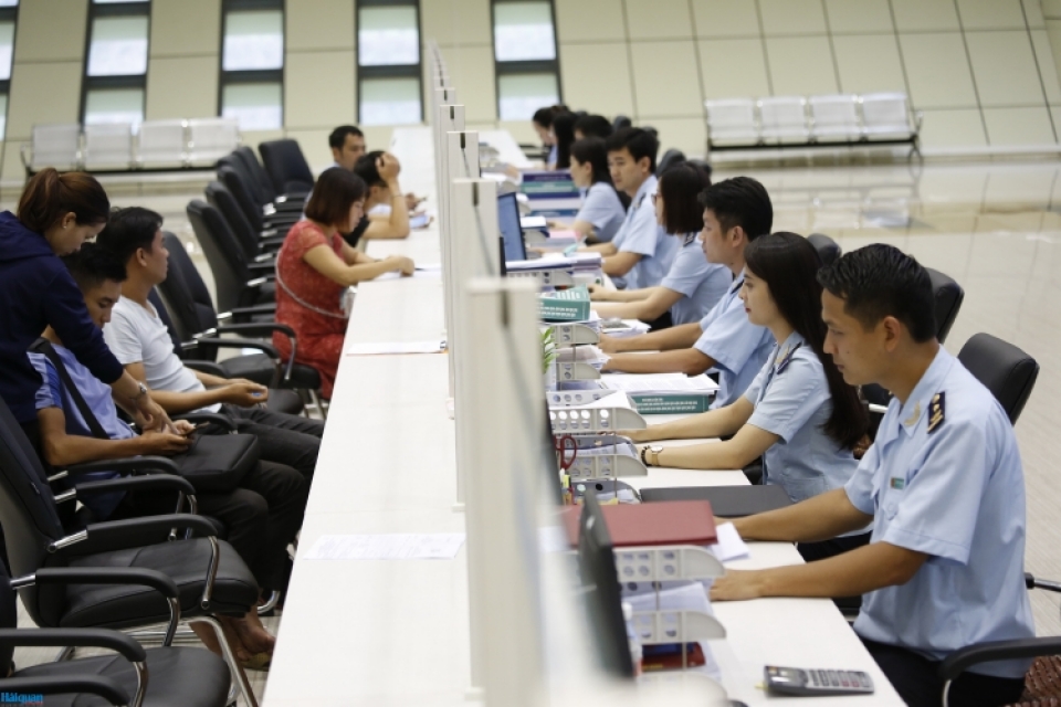 customs enhance the responsibility of the leaders in implementing administrative reforms