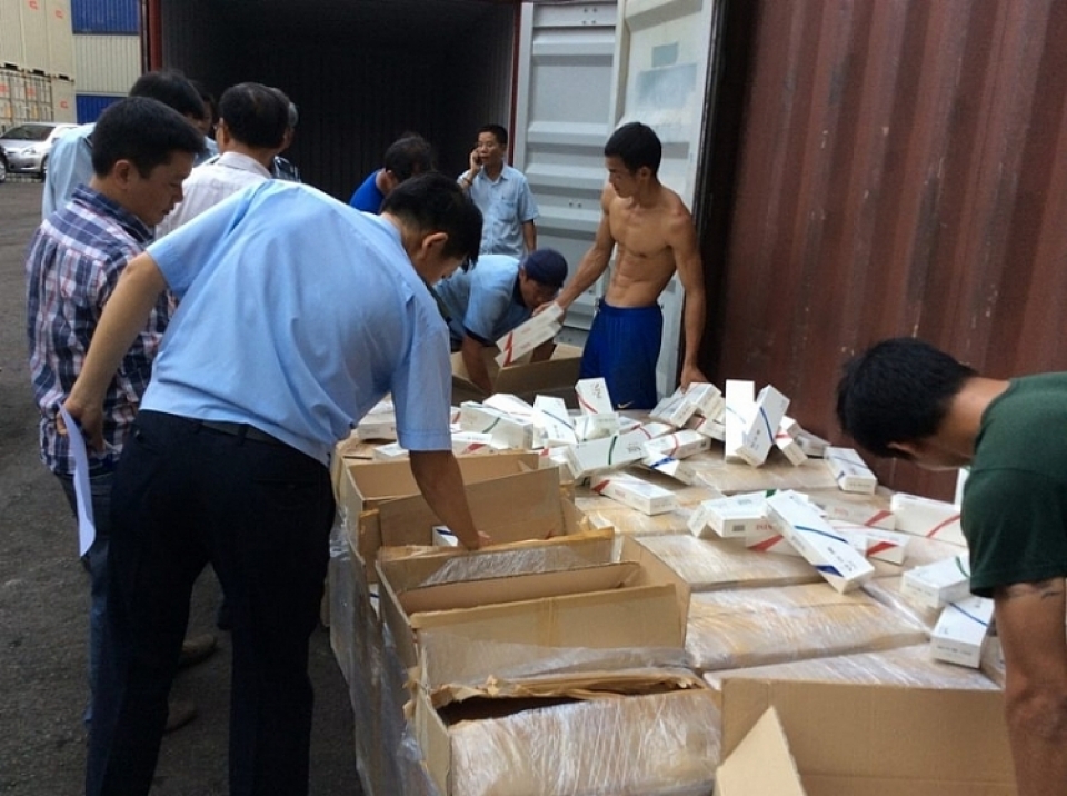 study two options for handling confiscated smuggled foreign cigarettes