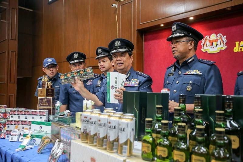 perak customs seize contraband cigarettes and alcohol worth over rm2m in two separate raids