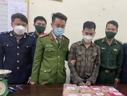 Ha Tinh Customs arrests drug trafficker