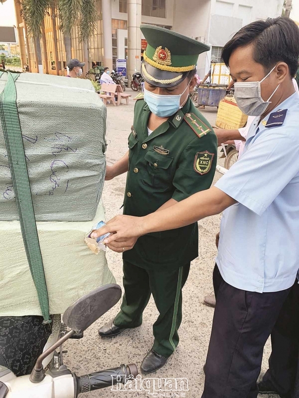kien giang customs enhancing the fight against smuggling during the covid 19 epidemic