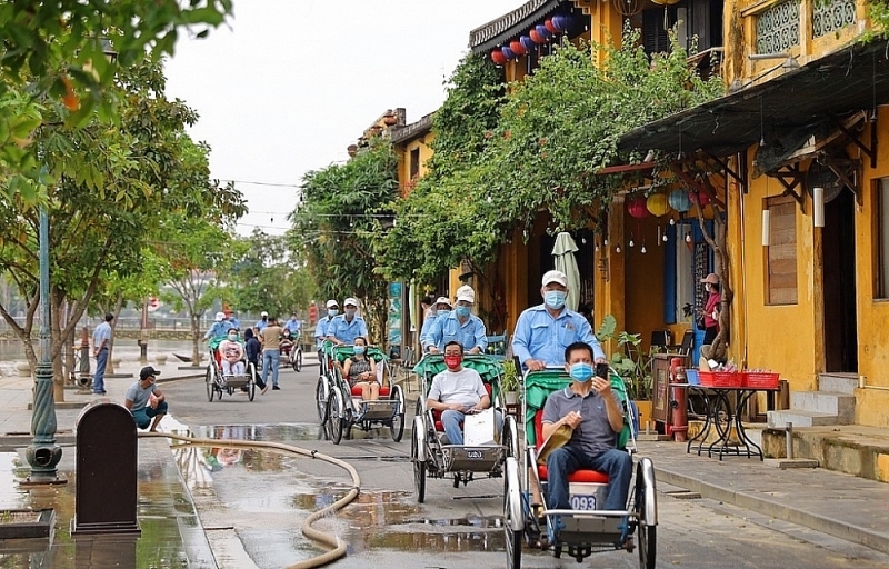 Vietnam targets to welcome 65 million tourists in 2022. Photo: ST