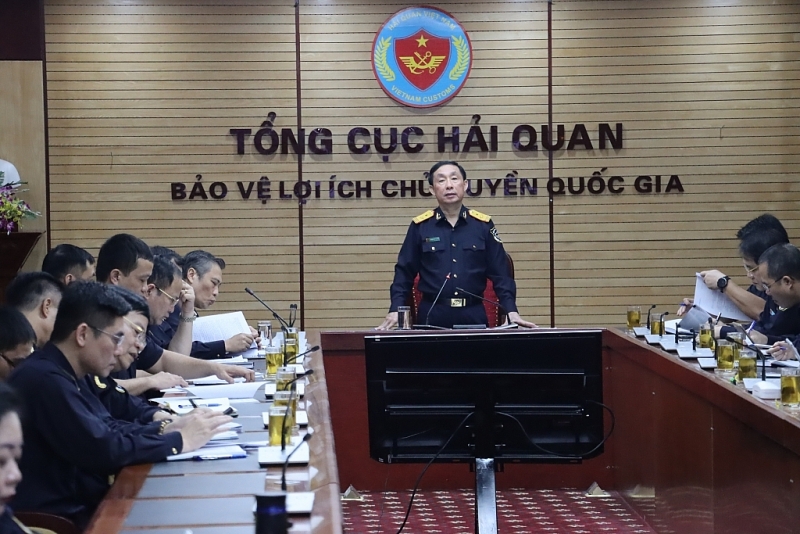 Deputy Director General of Vietnam Customs Hoang Viet Cuong speaks at the online conference. Photo: T.Binh