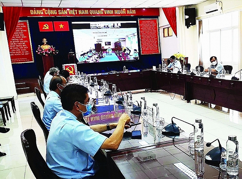 hcmc customs pioneers 40 it application in management and operation