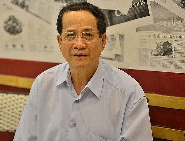 Assoc. Prof. Dr. Ngo Tri Long, former director of the Price and Market Research Institute (Ministry of Finance).