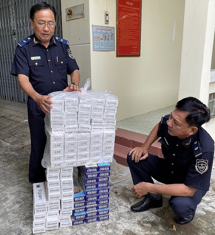 Contraband cigarette seized by the customs enforcement team. Photo: Phuoc Dung